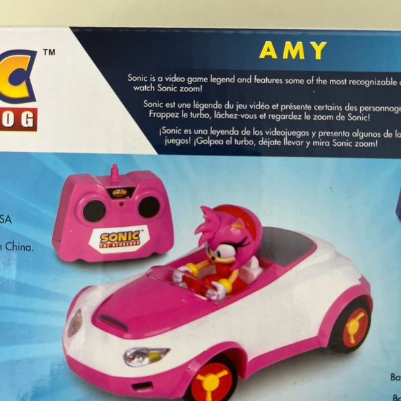 Sonic the Hedgehog Amy 2.4 GHZ Radio Controlled Car Toy Pink Team Racing NIB - Picture 11 of 13